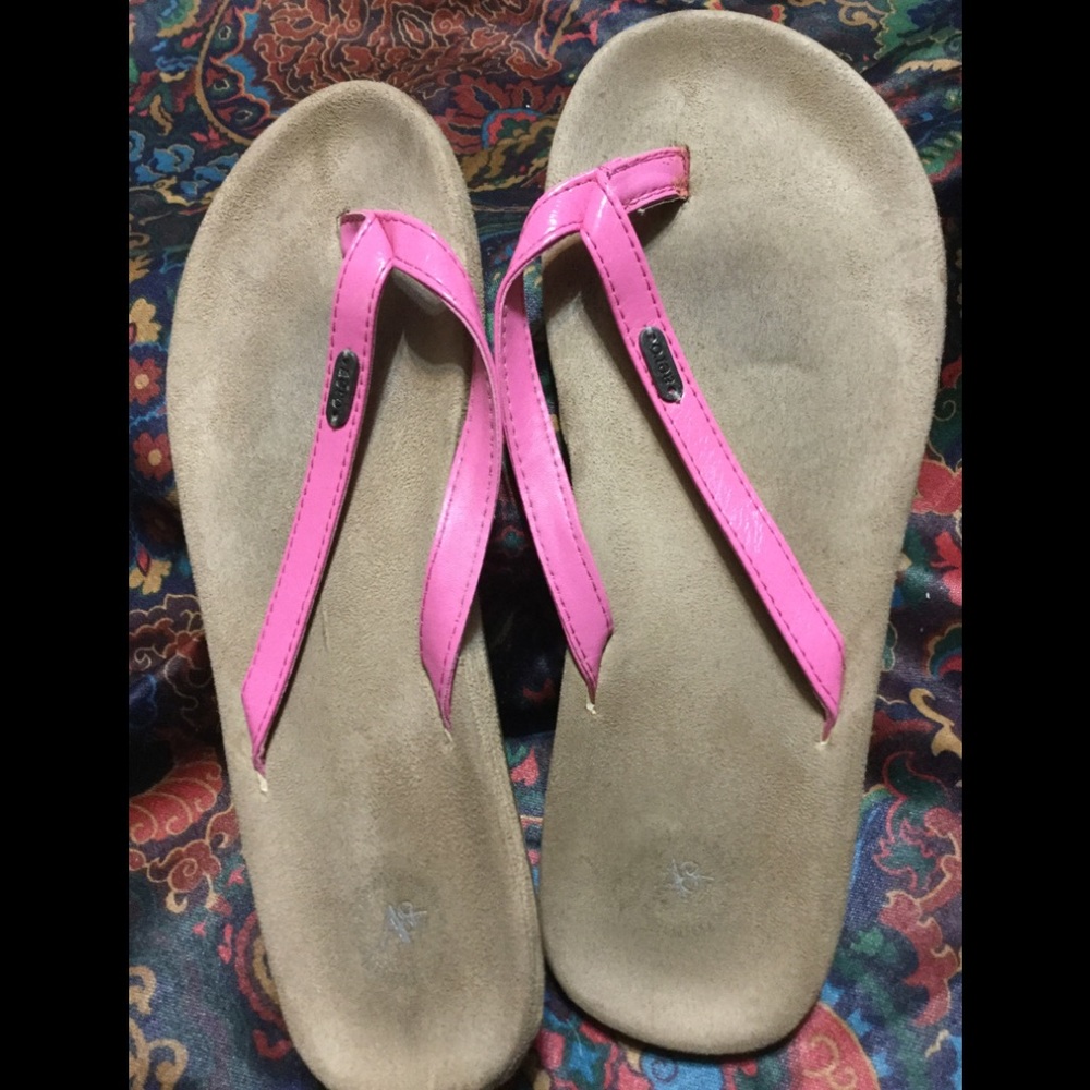 3 for $20. Aeropostale pink sandals AERO